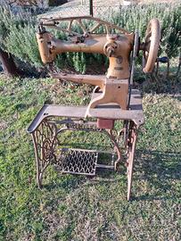 Macchina Singer storica per riparazione calzature