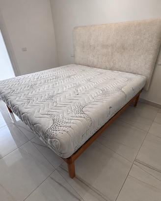 LETTO MATRIMONIALE + TESTIERA IMBOTTITA DI MARCA