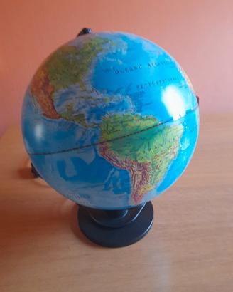 Mappamondo luminoso