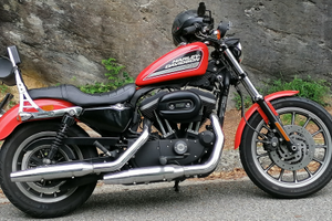Harley Davidson XL 883 R