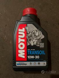Motul 10W-30 olio motore