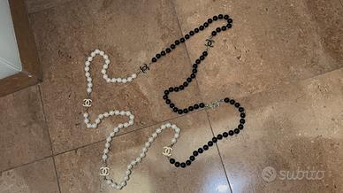 Collana timeless Contrast sautoir con perle