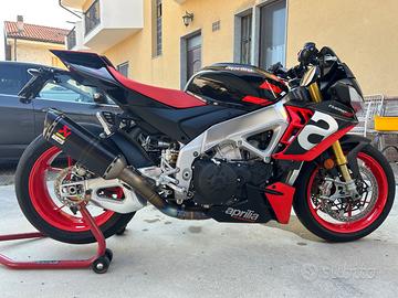 Aprilia tuono v4 factory