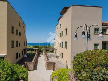 3 LOCALI A CASTIGLIONE DELLA PESCAIA