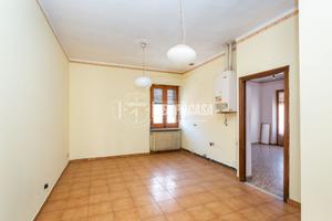BILOCALE INDIPENDENTE CON TERRAZZINO!!