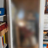 Specchio con cornice bianca