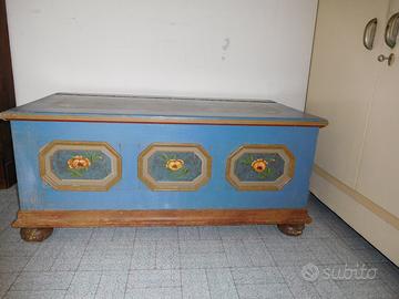 Cassapanca antica tirolese '800 dipinta a mano