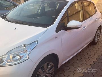 Peugeot perfetta 208