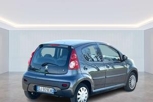 Peugeot 107 1.0 benzina Neo Patentati