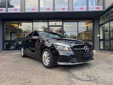 MERCEDES-BENZ A 180 d Business