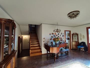 Abbinata in centro ad Azzano X