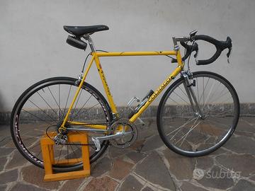 BICI CORSA COLNAGO+scarpe in omaggio
