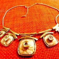 Collana tribale con pietre e smalti nuova