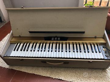 Organo farfisa anni 50