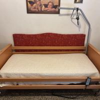 Letto ortopedico elettrico per invalidi