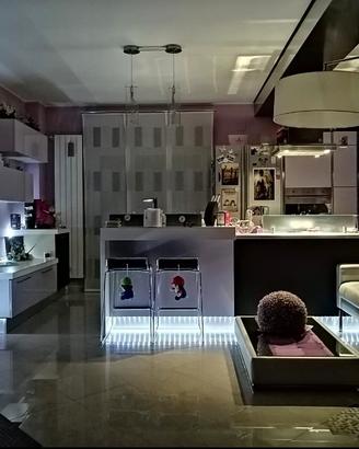 CUCINA LUBE COME NUOVA