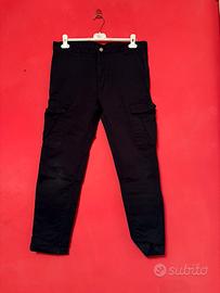 Pantaloni cargo