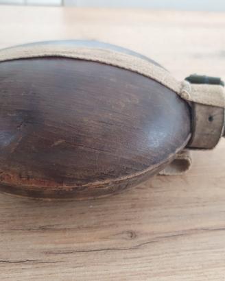 Oggetti militari d’epoca – box e borraccia