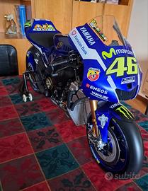 Yamaha YZR-M1 VR46 1:4 + fascicoli