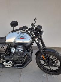 moto Guzzi V7 III Stone S