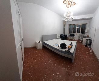 Stanza per studentessa-zona subaugusta linea mm(a)