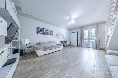 VILLA A SCHIERA A GUIDONIA MONTECELIO