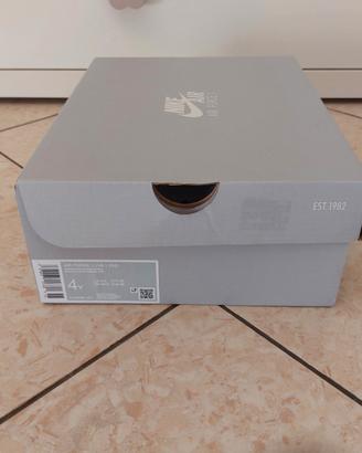 Nike airforce 1.