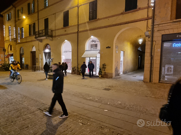 Negozio Imola Centro - Via Emilia 183