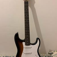 Kit Chitarra Elettrica Squier Strat + Amp Yamaha