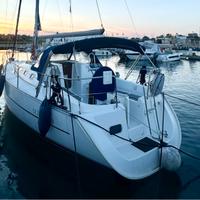 Barca a vela Beneteau pronta alla navigazione
