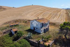 CASA INDIPENDENTE A TARQUINIA