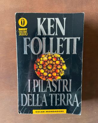 Libro Ken Follet I pilastri della terra