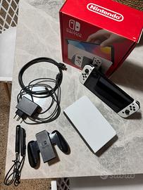 Console Nintendo Switch - modello oled bianco