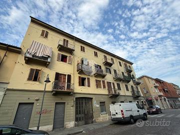 2 LOCALI A TORINO