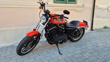 Harley-Davidson Sportster  883 R