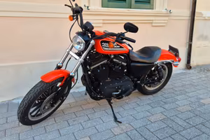 Harley-Davidson Sportster  883 R