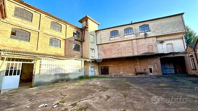 COMPLESSO A CASTELNUOVO SCRIVIA