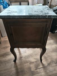 comodino antico in legno e base marmo 