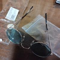 Occhiali da sole rotondi con montatura argento