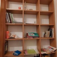 Libreria a scomparti