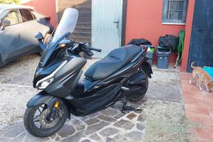 Honda Forza 350