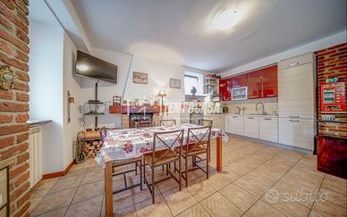 TERRATETTO BILOCALE SU 2 LIVELLI CON SOPPALCO CON