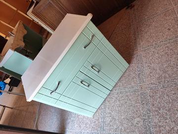 Mobili bagno verde acqua in legno