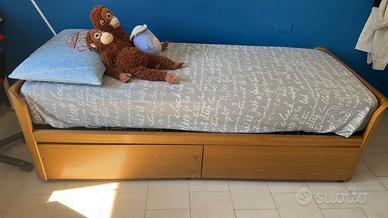 Letto singolo in legno con cassetti – usato