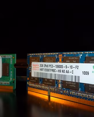 RAM  SO-DIMM , DDR3 SDRAM  Hynix e Patriot 2gb