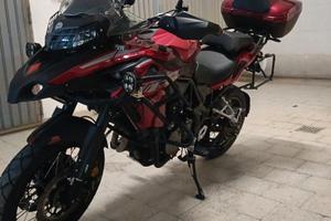 Benelli Trk 502 X 2018 rossa