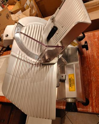 affettatrice 220V in acciaio
