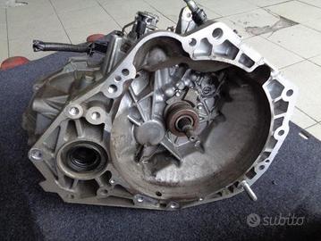 CAMBIO 5 MARCE PER SEDICI 1.6 BENZINA 4X2 2009