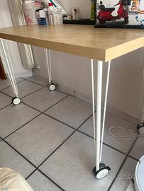 Scrivania 120x60 con ruote bloccanti