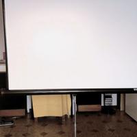 Telo bianco per proiezione diapositive o film